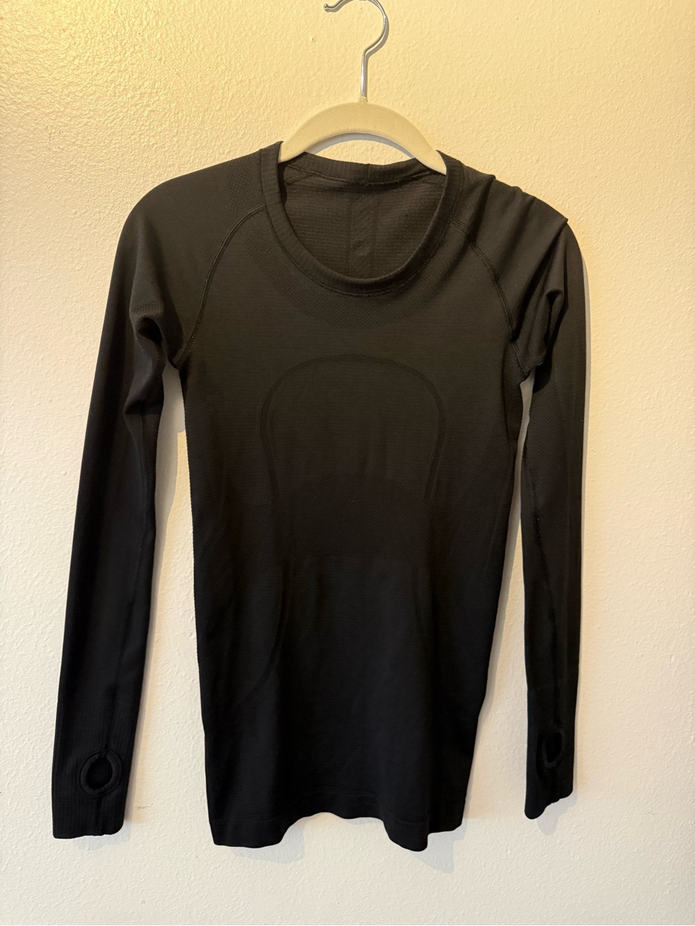lululemon athletica Black Long-Sleeve Seamless Top with Thumbholes